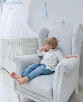 Hľadáte niečo výnimočné a zároveň kvalitné do detskej izby ? Prezrite si našu ponuku detských či dospeláckych kresiel 🛋️...